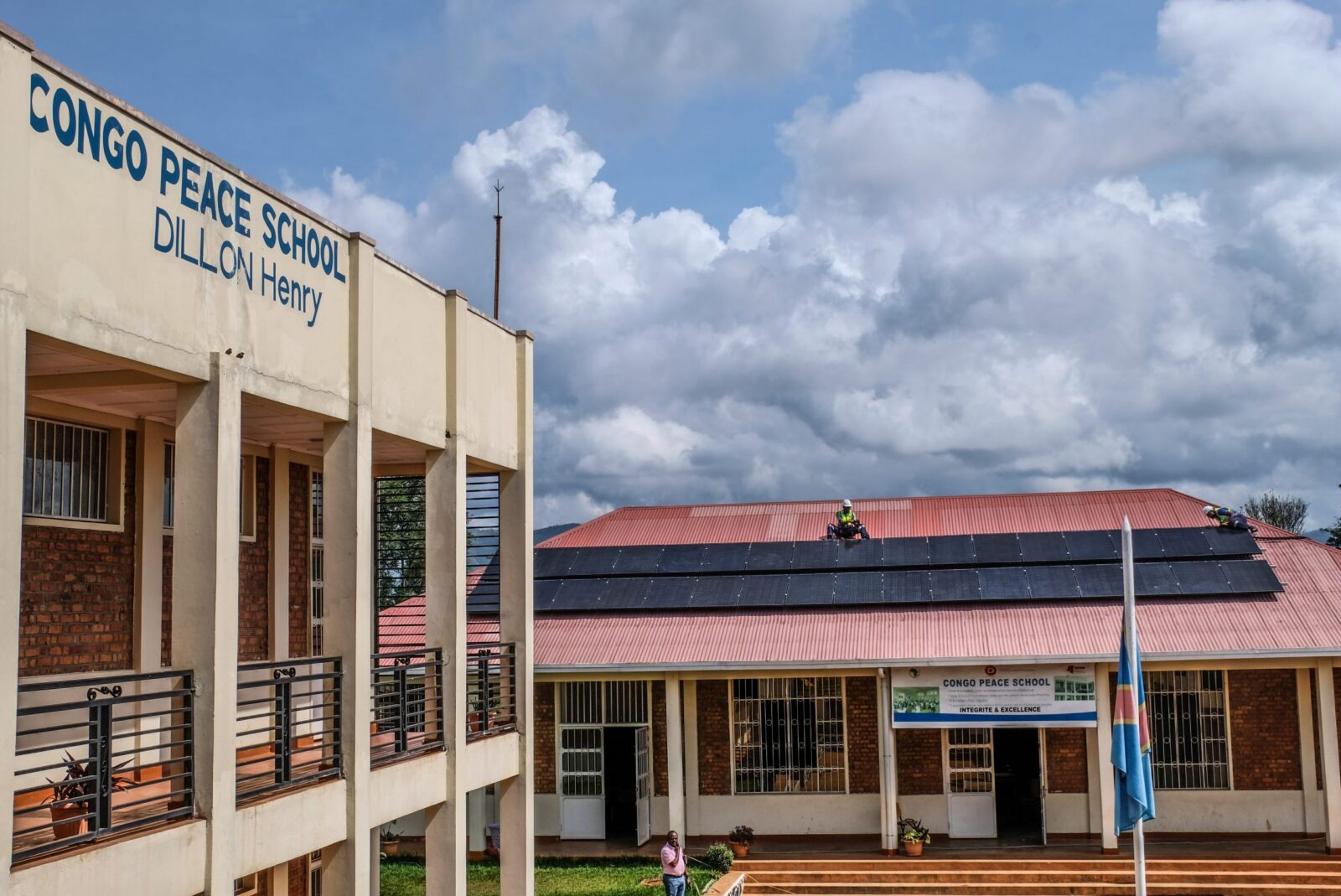 RDC-Escuela-de-la-Paz-Esther-a-escala